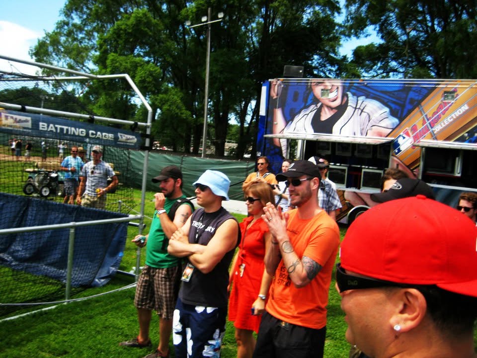 311 live, frame 3