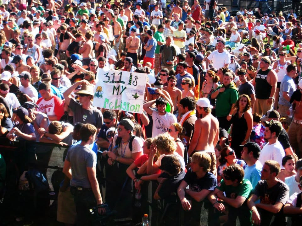 311 live, frame 4