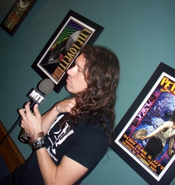 Dragonforce Interview live, frame 4