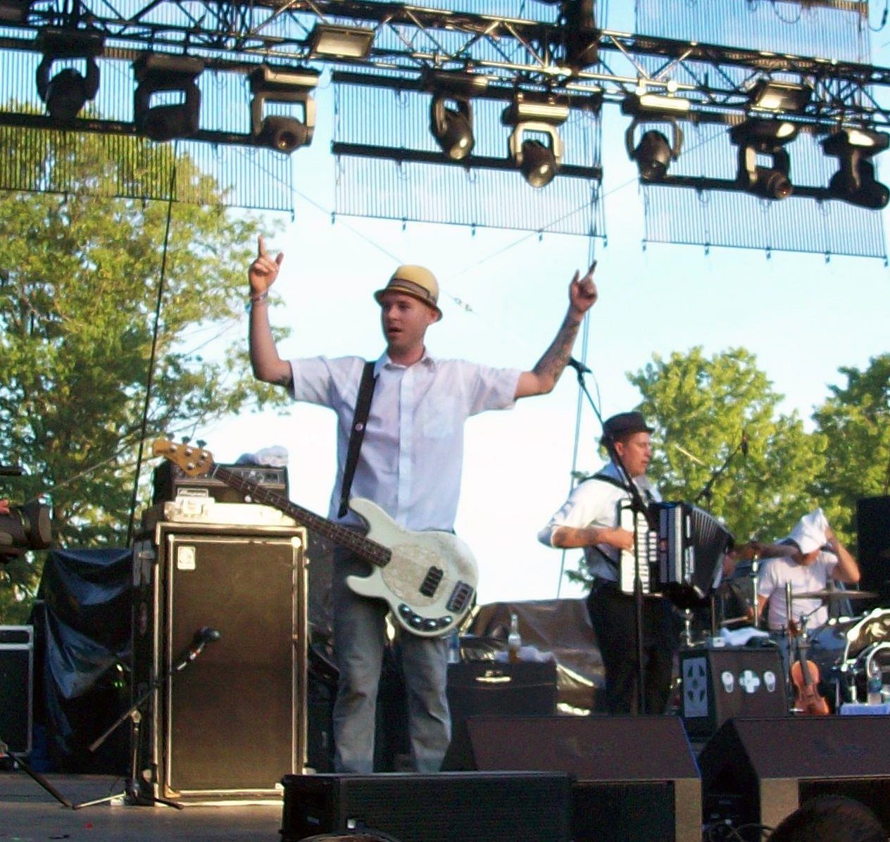 Flogging Molly live, frame 11