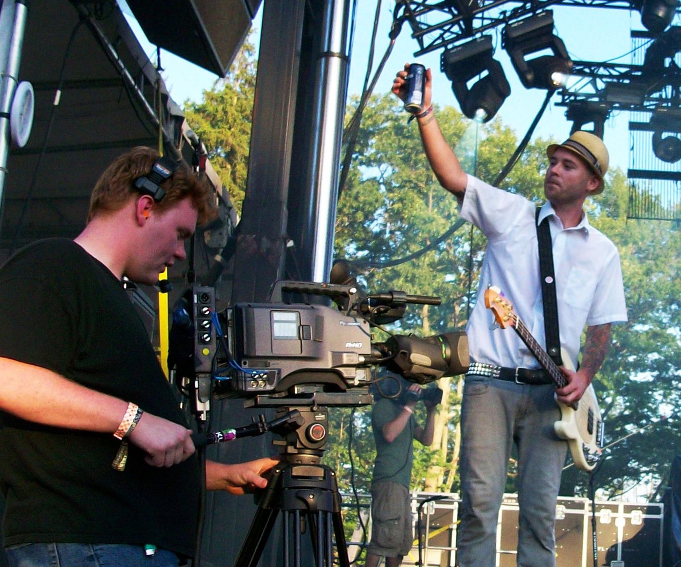 Flogging Molly live, frame 13
