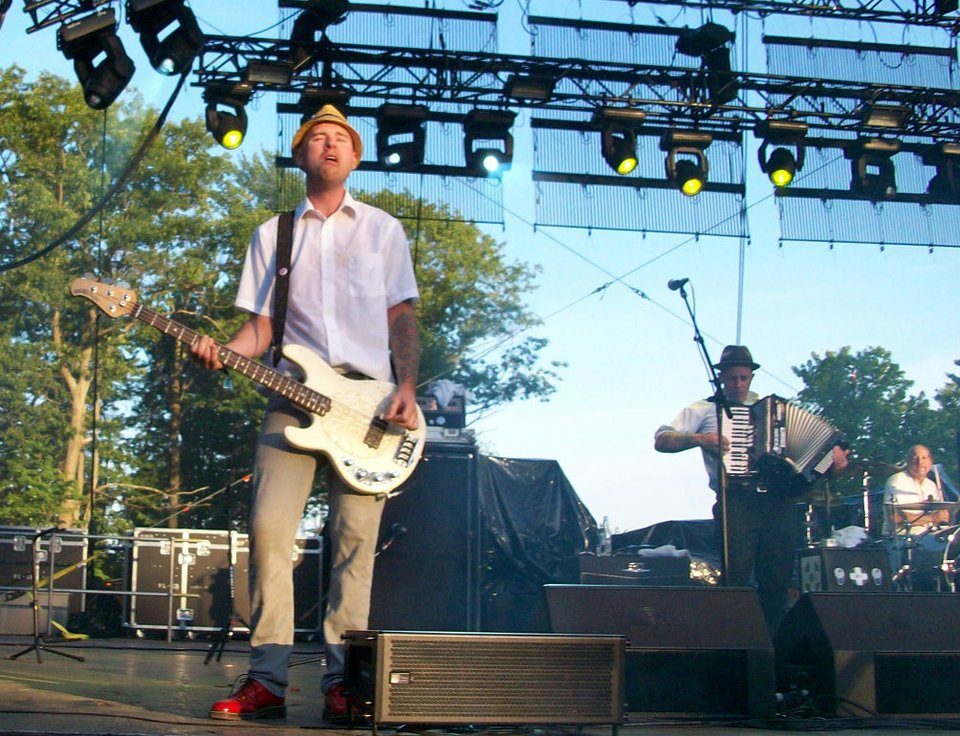 Flogging Molly live, frame 15