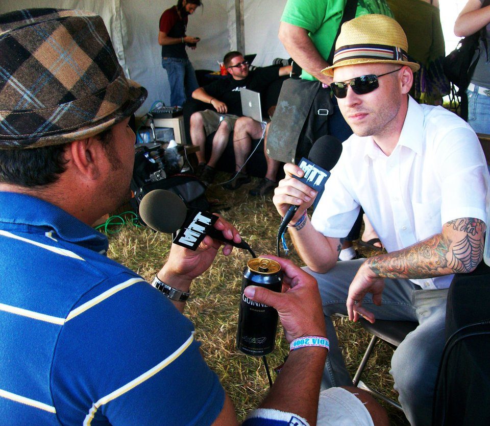 Flogging Molly live, frame 25
