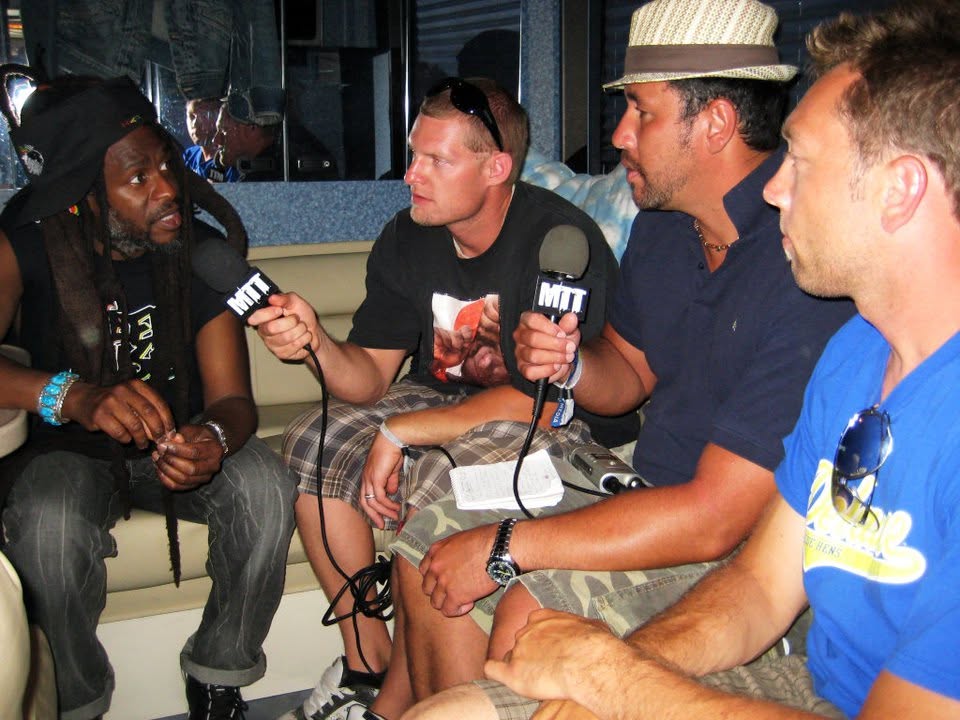 Steel Pulse live, frame 7