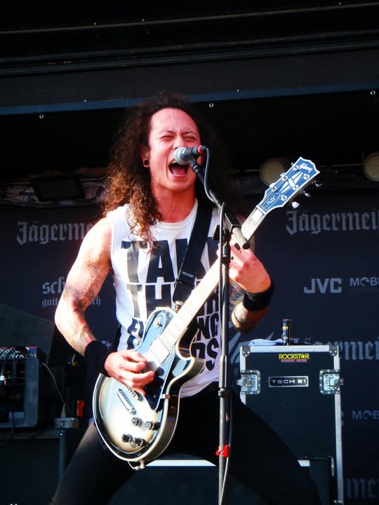 Trivium live, frame 3